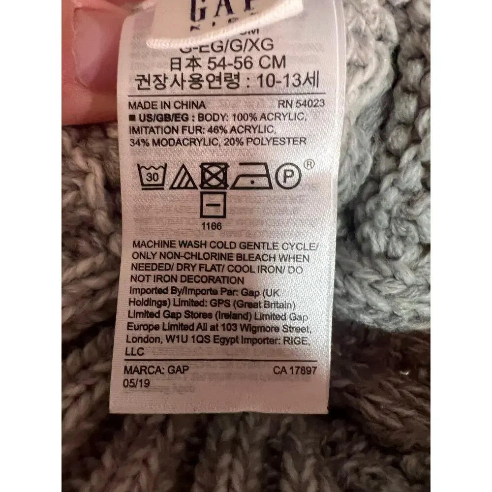 GAP Kids Girls Cable Knit Pom Beanie Hat Winter Warm Faux Fur Gray L/XL